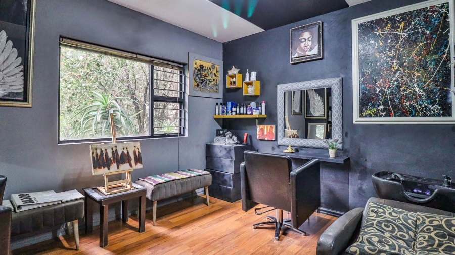 5 Bedroom Property for Sale in Sharonlea Gauteng