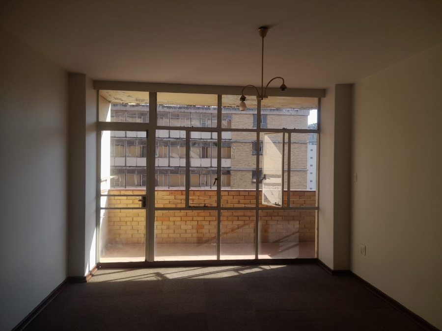 1 Bedroom Property for Sale in Hillbrow Gauteng
