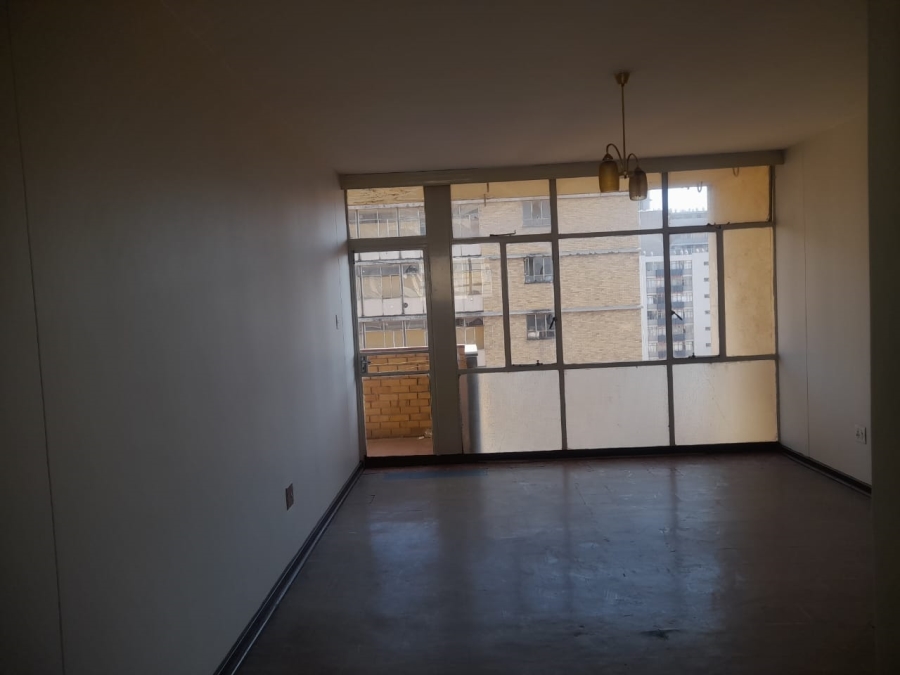 1 Bedroom Property for Sale in Hillbrow Gauteng
