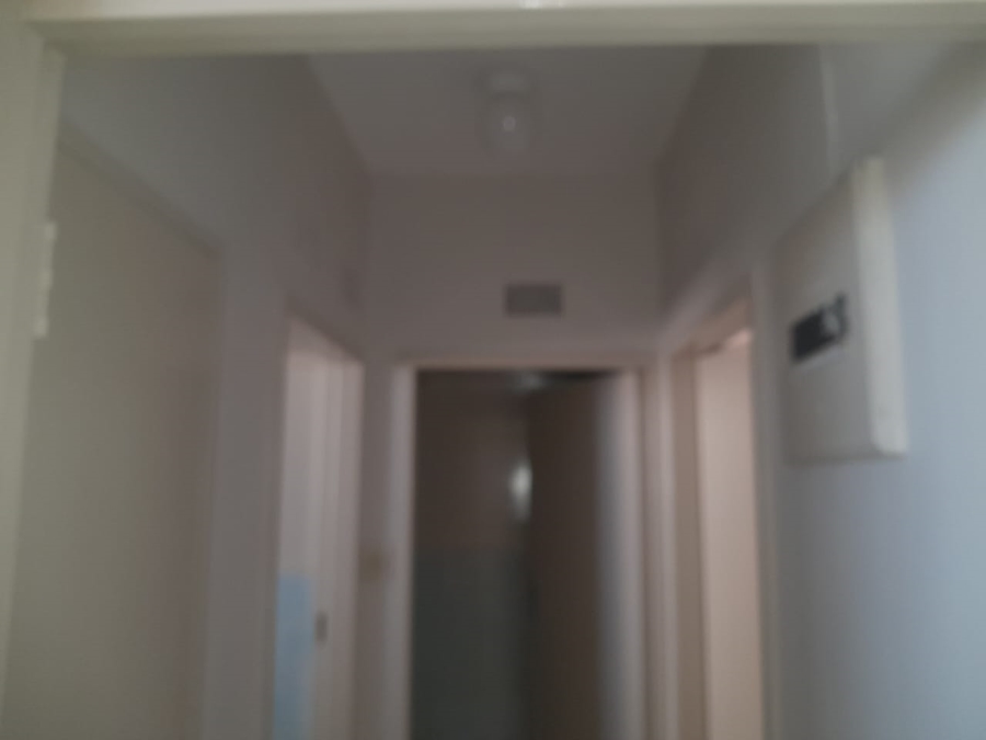 1 Bedroom Property for Sale in Hillbrow Gauteng