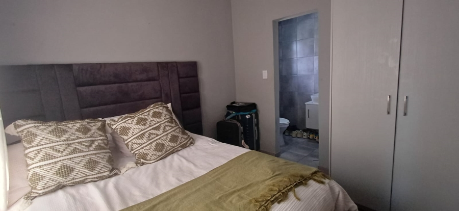 1 Bedroom Property for Sale in Groblerpark Gauteng