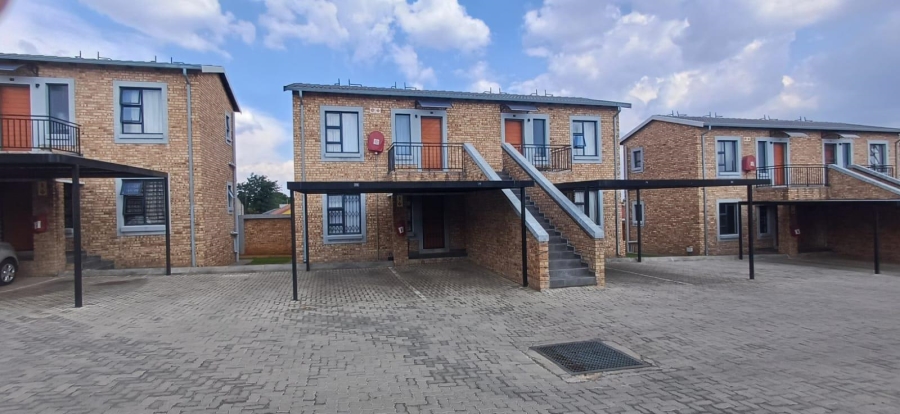 1 Bedroom Property for Sale in Groblerpark Gauteng