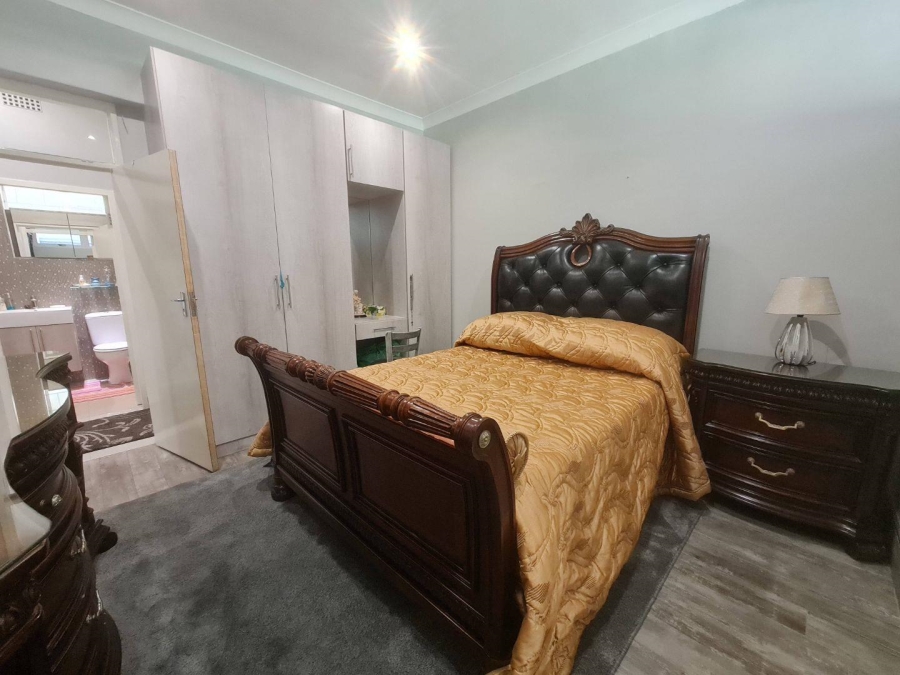 2 Bedroom Property for Sale in Queenswood Gauteng