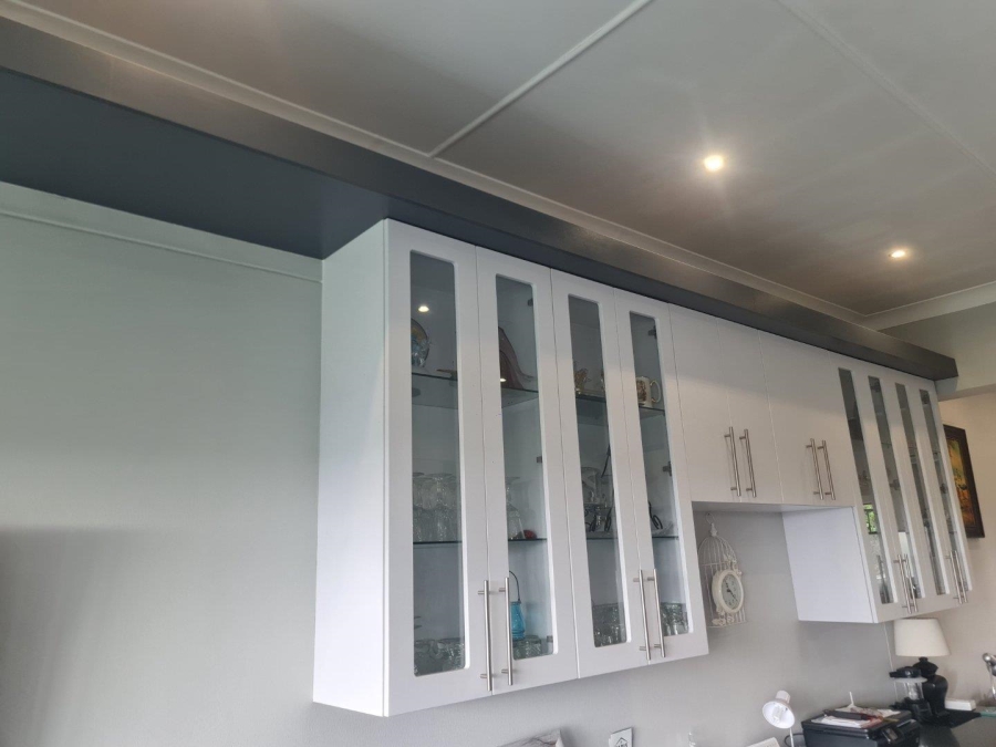 2 Bedroom Property for Sale in Queenswood Gauteng