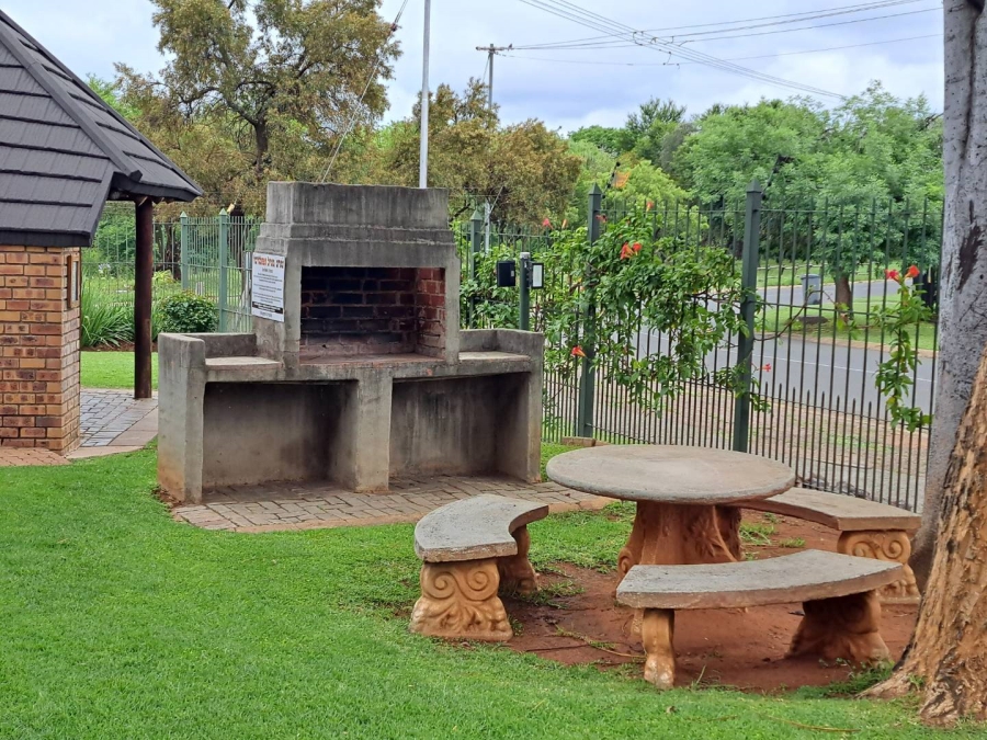 2 Bedroom Property for Sale in Kilner Park Gauteng