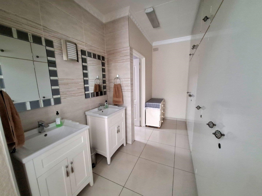 4 Bedroom Property for Sale in Randhart Gauteng