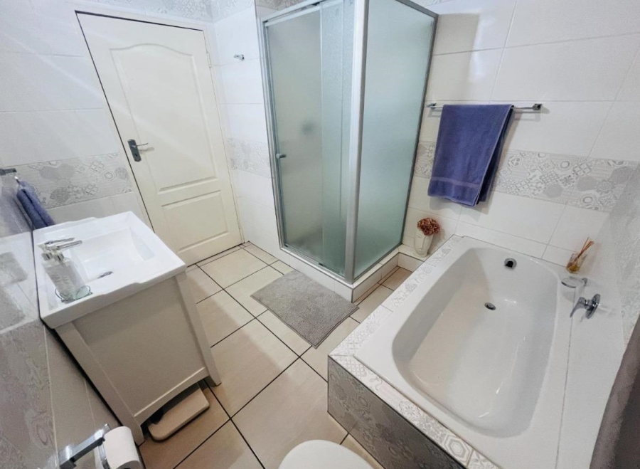 4 Bedroom Property for Sale in Randhart Gauteng