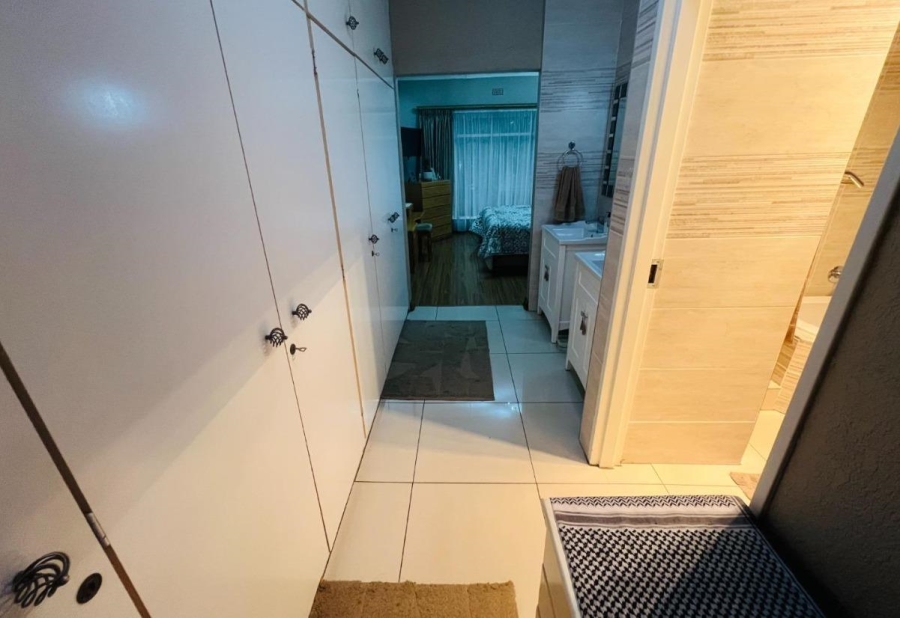 4 Bedroom Property for Sale in Randhart Gauteng