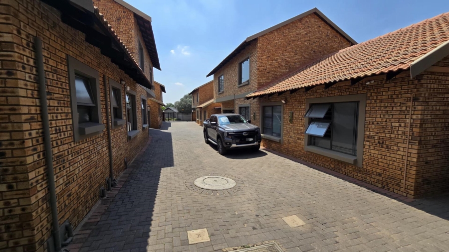 3 Bedroom Property for Sale in New Redruth Gauteng