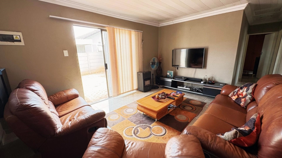 3 Bedroom Property for Sale in Alrode Gauteng