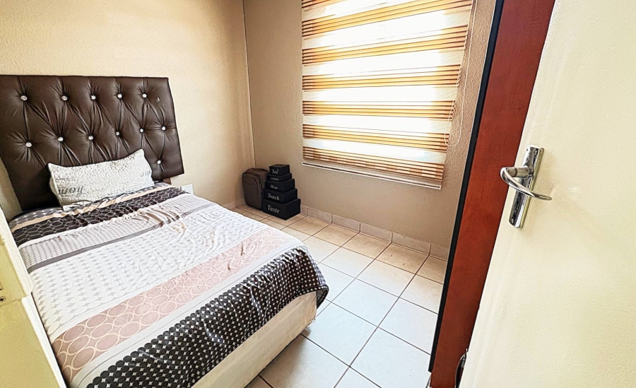 3 Bedroom Property for Sale in Alrode Gauteng