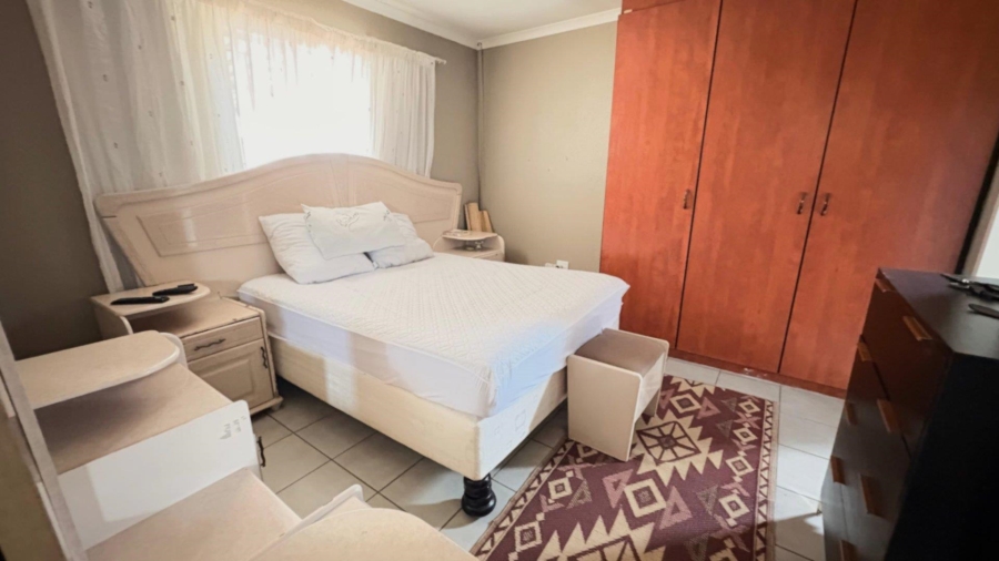 3 Bedroom Property for Sale in Alrode Gauteng