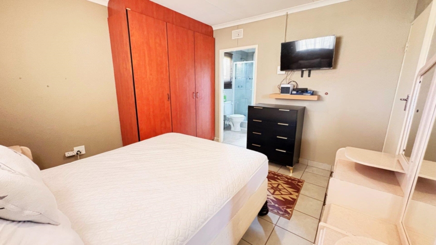 3 Bedroom Property for Sale in Alrode Gauteng