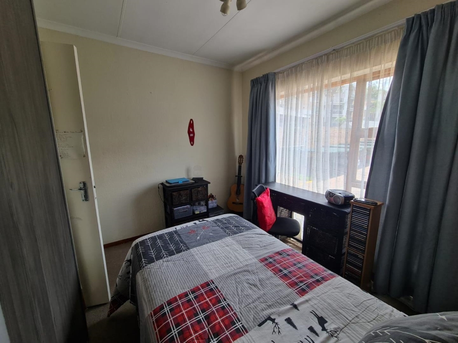 2 Bedroom Property for Sale in Bassonia Gauteng