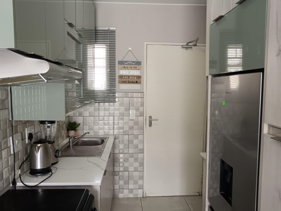 2 Bedroom Property for Sale in South Hills Gauteng