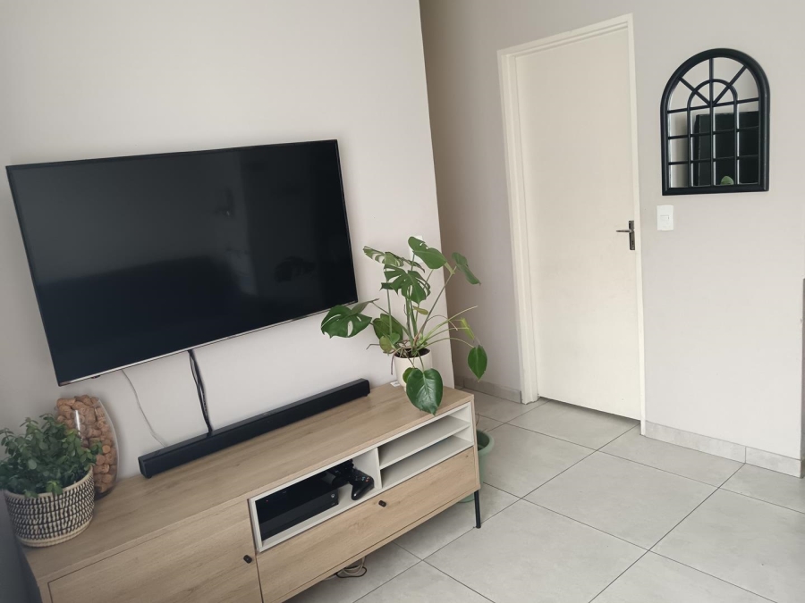 2 Bedroom Property for Sale in South Hills Gauteng