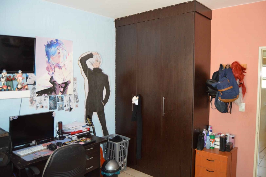 3 Bedroom Property for Sale in Mulbarton Gauteng