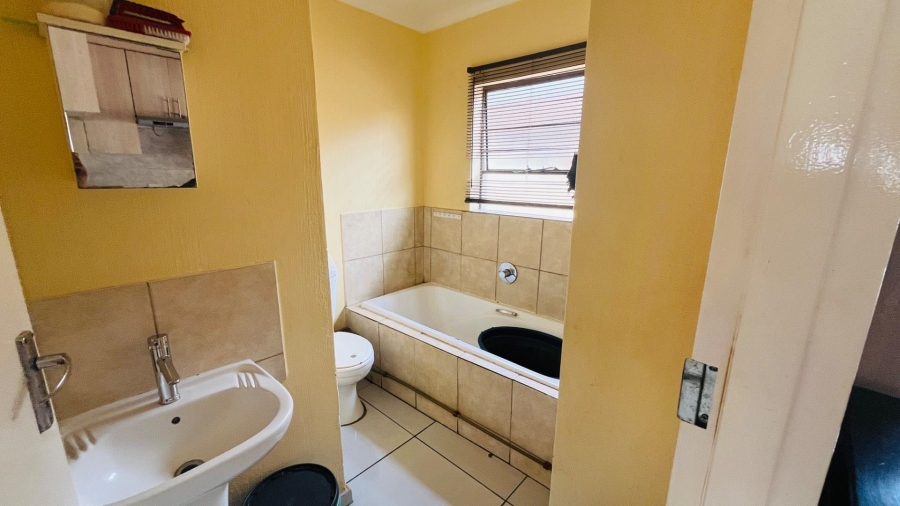 3 Bedroom Property for Sale in Dawn Park Gauteng