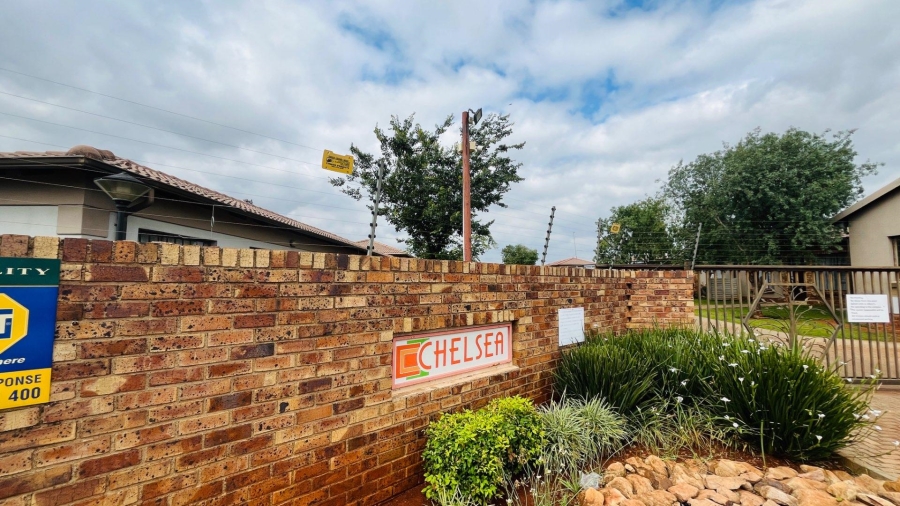 3 Bedroom Property for Sale in Dawn Park Gauteng