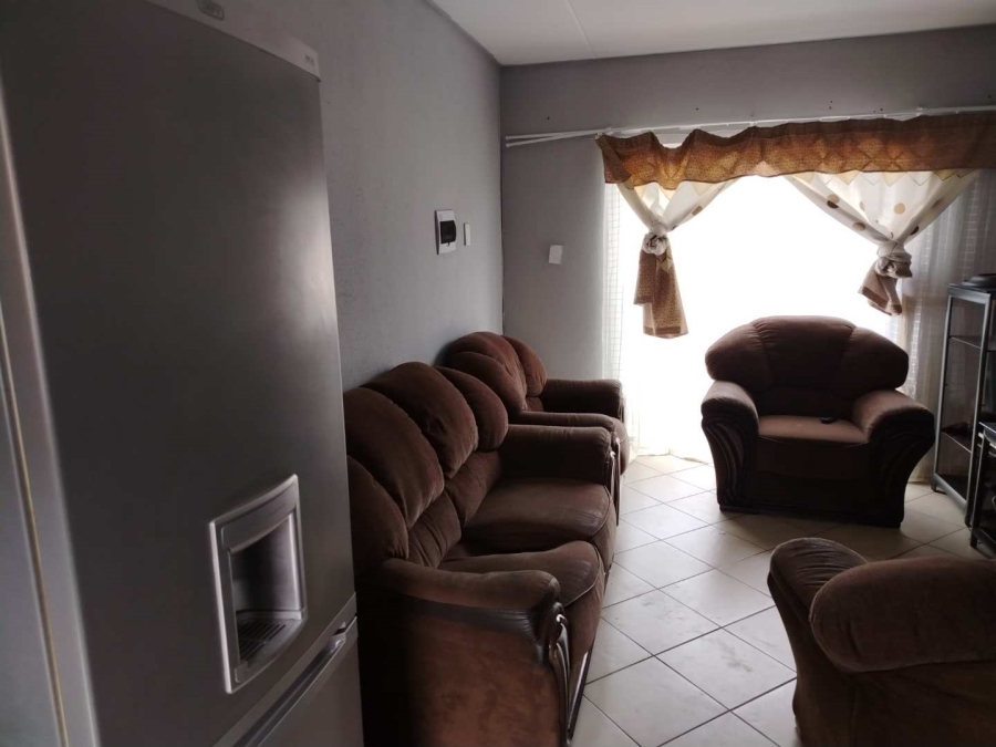 2 Bedroom Property for Sale in Lotus Gardens Gauteng