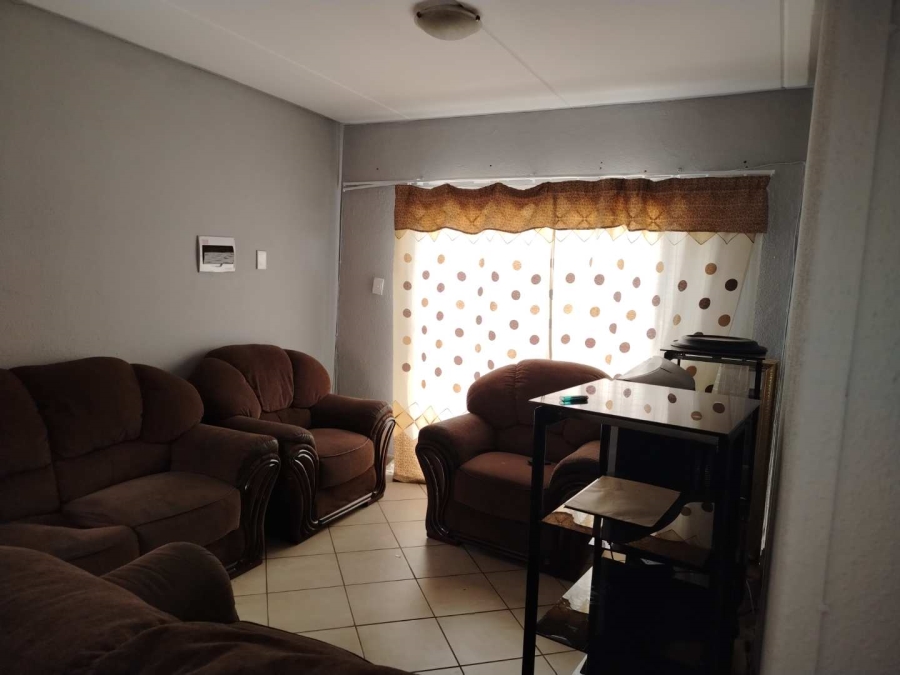 2 Bedroom Property for Sale in Lotus Gardens Gauteng