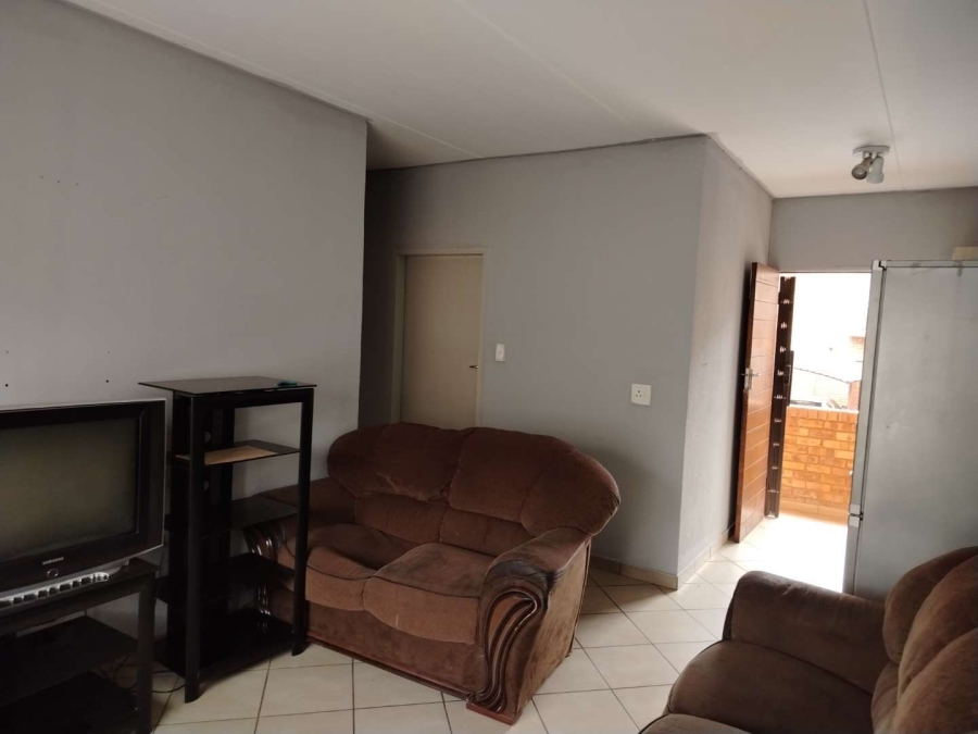 2 Bedroom Property for Sale in Lotus Gardens Gauteng