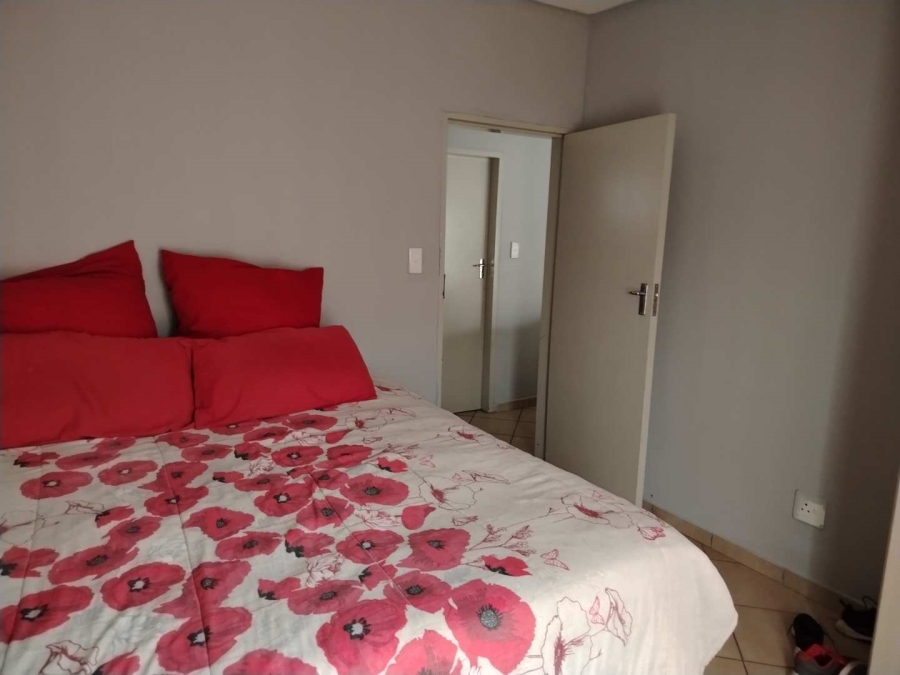 2 Bedroom Property for Sale in Lotus Gardens Gauteng