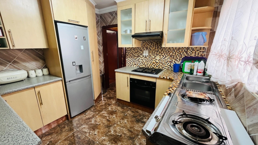 2 Bedroom Property for Sale in Daveyton Gauteng
