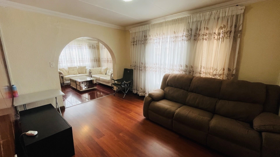 2 Bedroom Property for Sale in Daveyton Gauteng