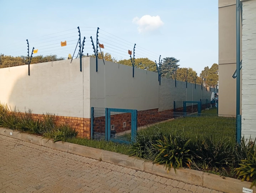 2 Bedroom Property for Sale in Norton Park Gauteng