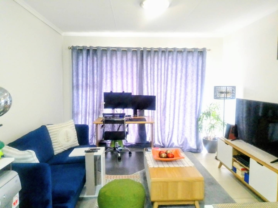 1 Bedroom Property for Sale in Olivedale Gauteng