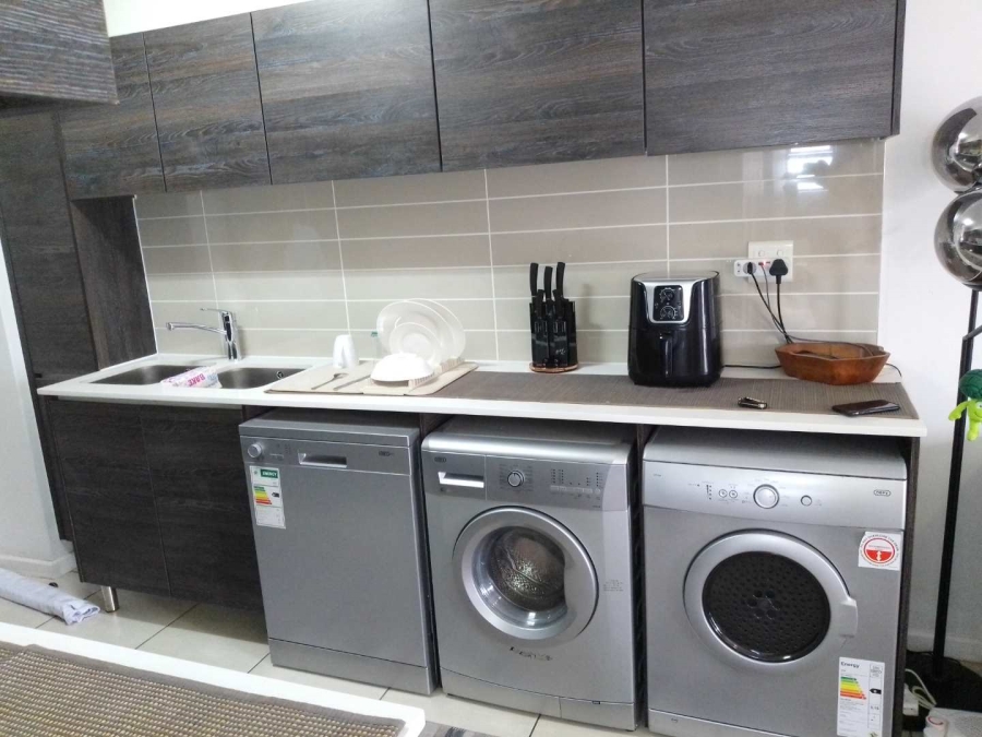 1 Bedroom Property for Sale in Olivedale Gauteng