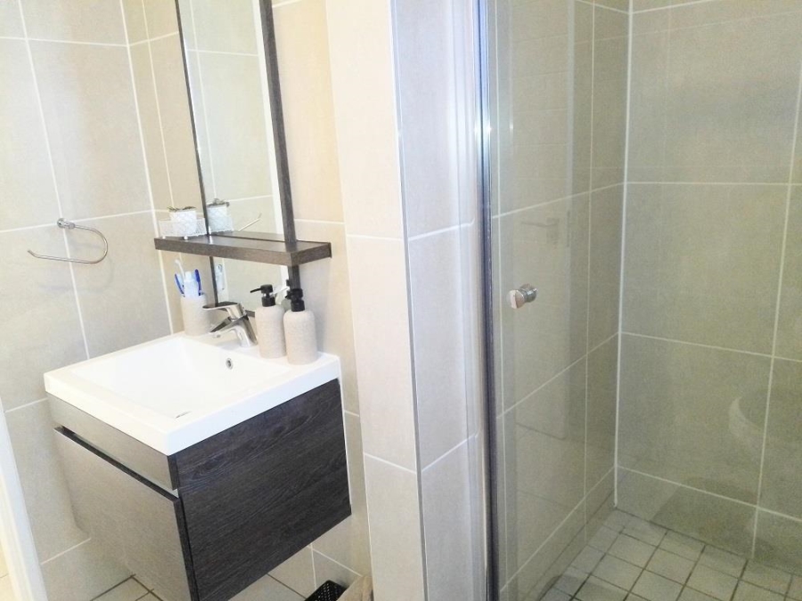 1 Bedroom Property for Sale in Olivedale Gauteng