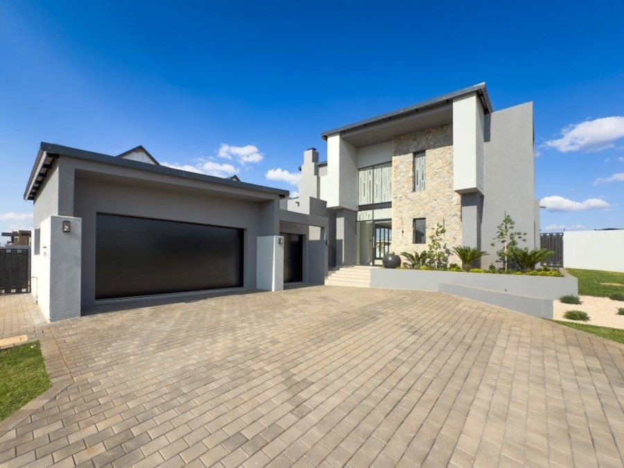 5 Bedroom Property for Sale in Midstream Estate Gauteng