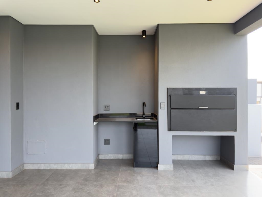 5 Bedroom Property for Sale in Midstream Estate Gauteng