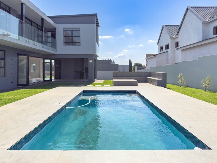 5 Bedroom Property for Sale in Midstream Estate Gauteng