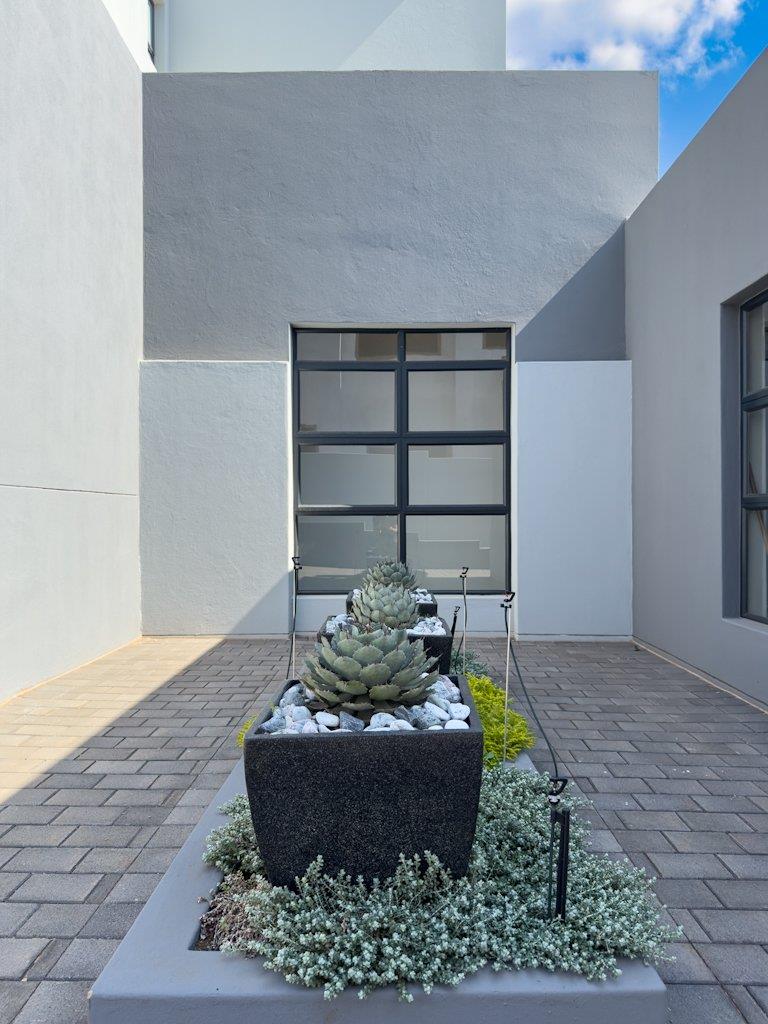 5 Bedroom Property for Sale in Midstream Estate Gauteng