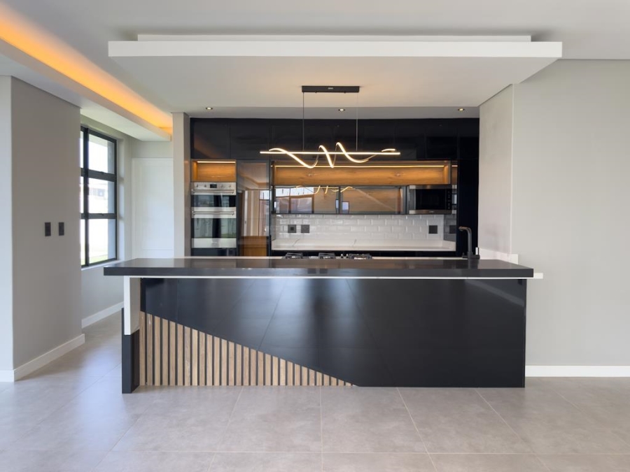 5 Bedroom Property for Sale in Midstream Estate Gauteng