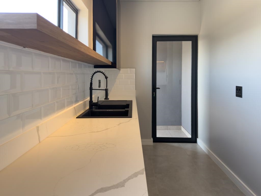 5 Bedroom Property for Sale in Midstream Estate Gauteng