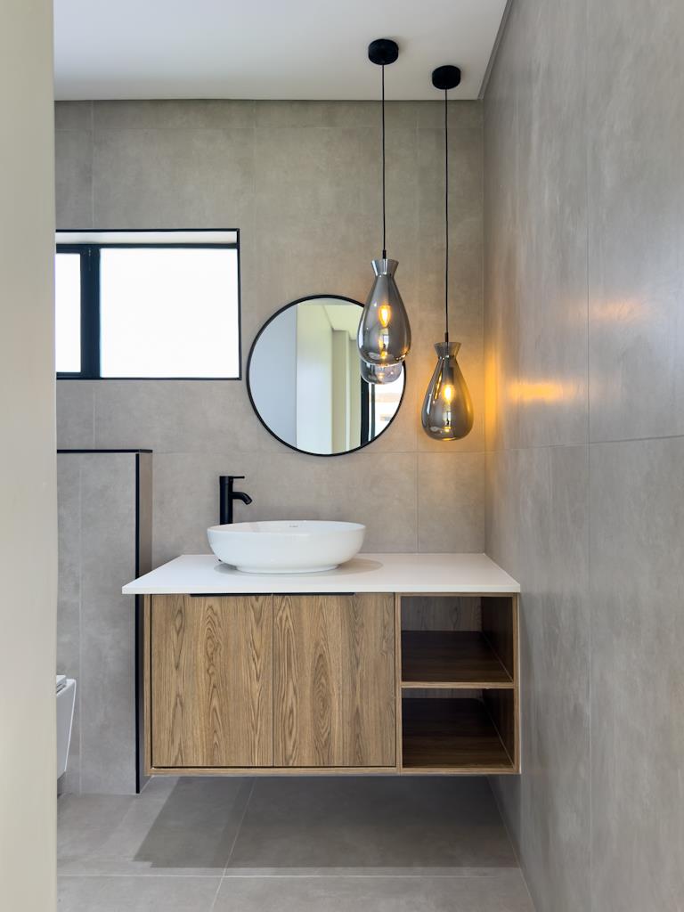 5 Bedroom Property for Sale in Midstream Estate Gauteng