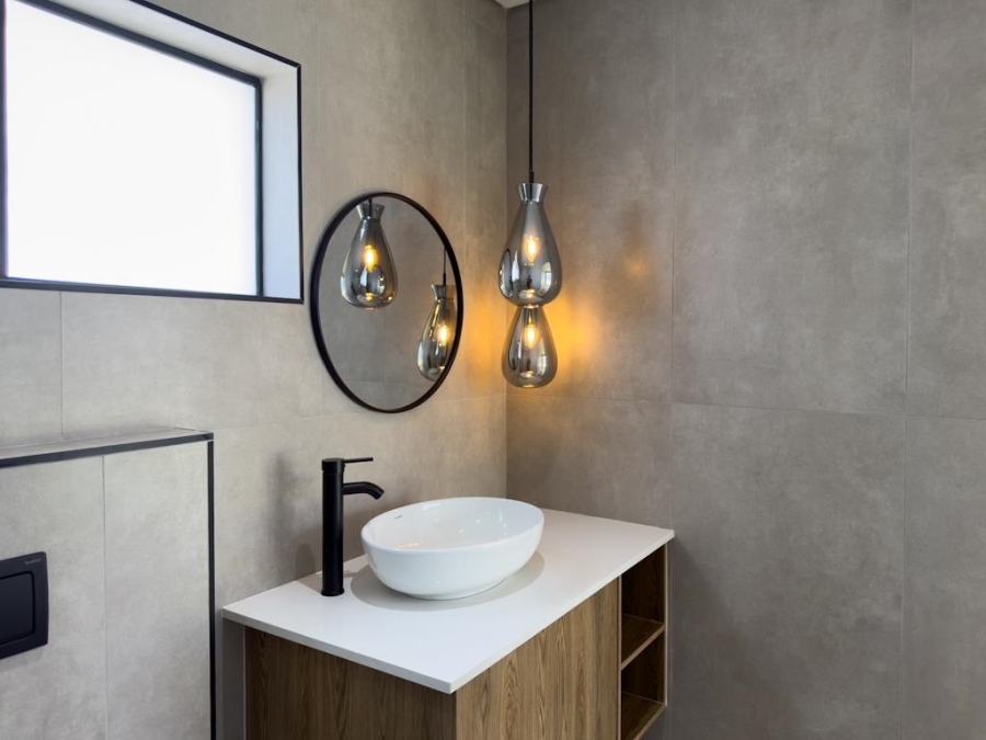 5 Bedroom Property for Sale in Midstream Estate Gauteng