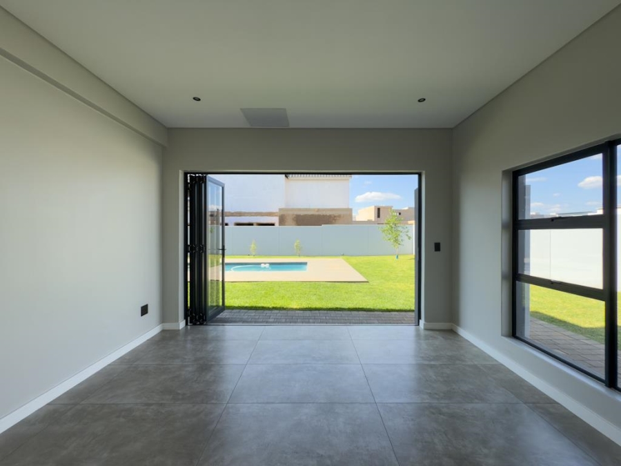 5 Bedroom Property for Sale in Midstream Estate Gauteng