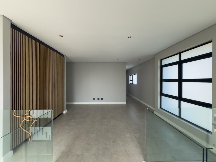 5 Bedroom Property for Sale in Midstream Estate Gauteng