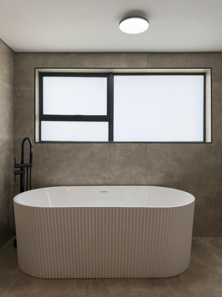 5 Bedroom Property for Sale in Midstream Estate Gauteng