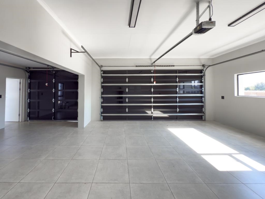 5 Bedroom Property for Sale in Midstream Estate Gauteng