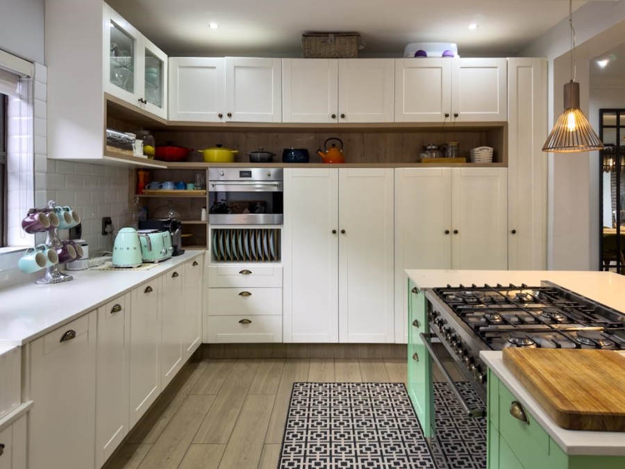 5 Bedroom Property for Sale in Midlands Estate Gauteng