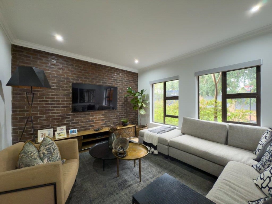 5 Bedroom Property for Sale in Midlands Estate Gauteng