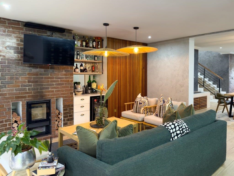 5 Bedroom Property for Sale in Midlands Estate Gauteng