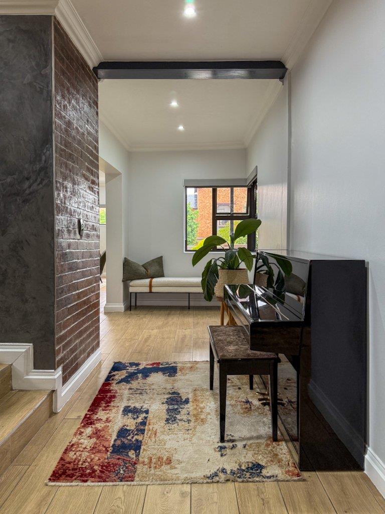 5 Bedroom Property for Sale in Midlands Estate Gauteng