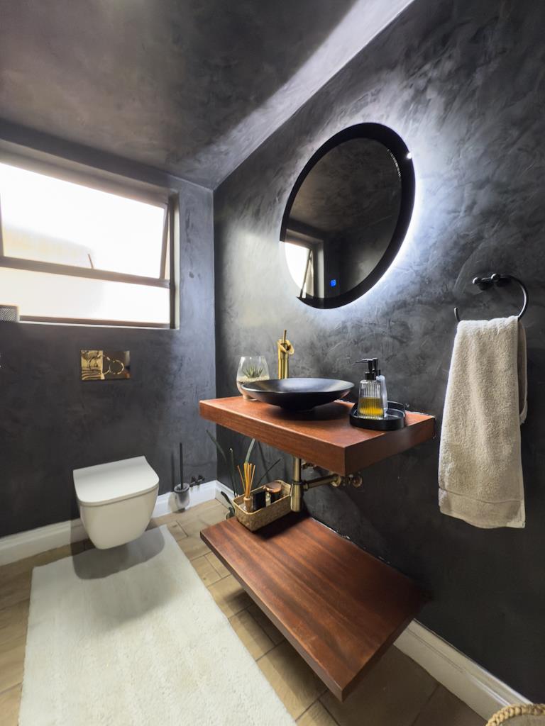 5 Bedroom Property for Sale in Midlands Estate Gauteng